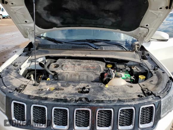 ✅ 2018 Jeep Compass Limited • VIN: 3C4NJCCBXJT228724 • Lot: 81333585. Wystawiony na Copart z przebiegiem 81 188 mil. Bezpłatny archiwum sprzedaży aukcyjnych z USA i szczegółowy raport historii pojazdu na DreamBid. Zdjęcie 12.