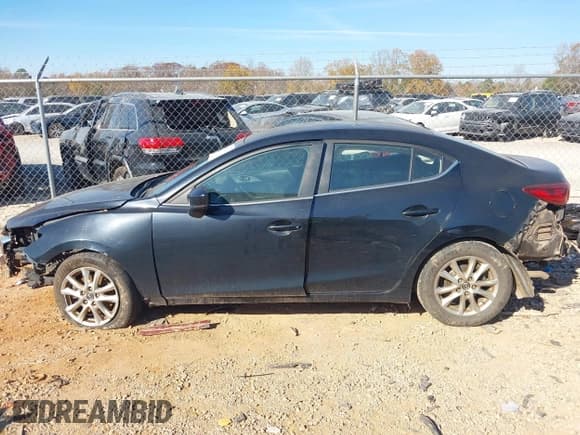 ✅ 2018 Mazda 3 Sport • VIN: 3MZBN1U79JM238996 • Лот: 43701489. Опубликован ранее на IAAI с пробегом 108 687 миль. Бесплатный доступ к архиву аукционных продаж из США и подробный отчёт об истории автомобиля на DreamBid. Изображение 14.