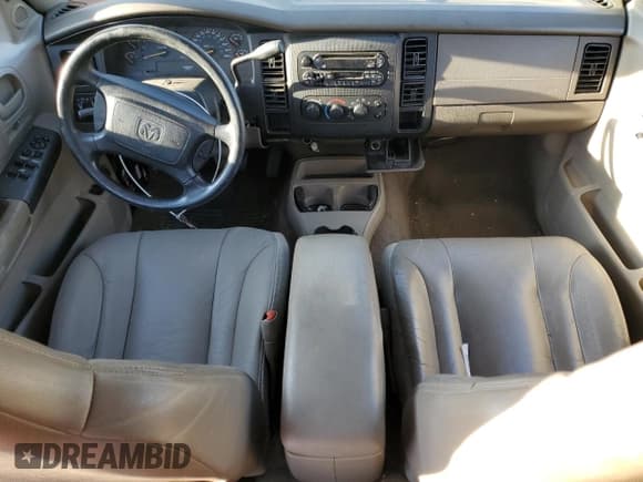 ✅ 2001 Dodge Dakota Sport • VIN: 1B7HL2ANX1S325003 • Lot: 83257074. Wystawiony na Copart z przebiegiem 234 873 mil. Bezpłatny archiwum sprzedaży aukcyjnych z USA i szczegółowy raport historii pojazdu na DreamBid. Zdjęcie 8.