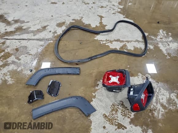 ✅ 2017 Jeep Renegade Latitude • VIN: ZACCJBBBXHPG25953 • Лот: 94724455. Опубликован ранее на Copart с пробегом 58 279 миль. Бесплатный доступ к архиву аукционных продаж из США и подробный отчёт об истории автомобиля на DreamBid. Изображение 13.