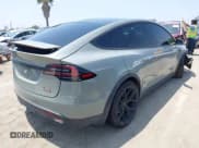 ✅ 2022 Tesla Model X Plaid • VIN: 7SAXCBE60NF351677 • Lot: 42449123. Wystawiony na IAAI z przebiegiem Nie podano. Bezpłatny archiwum sprzedaży aukcyjnych z USA i szczegółowy raport historii pojazdu na DreamBid. Zdjęcie 4.
