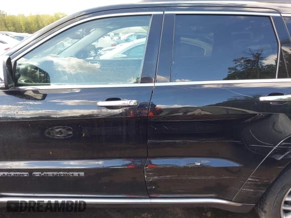 ✅ 2017 Jeep Grand Cherokee Summit • VIN: 1C4RJFJG0HC777811 • Lot: 43359968. Listed on IAAI with 164,639 mi. Free auction sales archive from the USA and detailed vehicle history report at DreamBid. Image 15.
