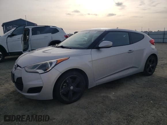 ✅ 2015 Hyundai Veloster • VIN: KMHTC6AD3FU228564 • Lot: 79419864. Wystawiony na Copart z przebiegiem Nie podano. Bezpłatny archiwum sprzedaży aukcyjnych z USA i szczegółowy raport historii pojazdu na DreamBid. Zdjęcie 1.