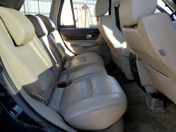 ✅ 2011 Land Rover Range Rover Sport HSE • VIN: SALSF2D44BA710637 • Lot: 92485725. Wystawiony na Copart z przebiegiem 152 106 mil. Bezpłatny archiwum sprzedaży aukcyjnych z USA i szczegółowy raport historii pojazdu na DreamBid. Zdjęcie 11.