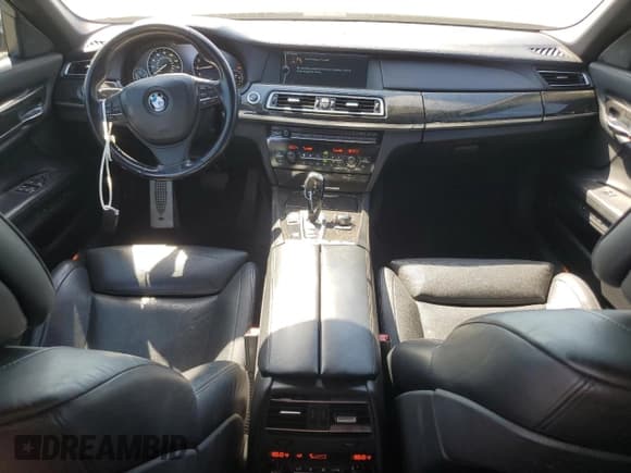 ✅ 2012 BMW 7 Series 740i • VIN: WBAKA4C50CC613482 • Lot: 67400365. Listed on Copart with 95,315 mi. Free auction sales archive from the USA and detailed vehicle history report at DreamBid. Image 8.