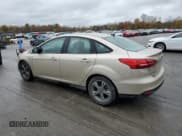 ✅ 2017 Ford Focus SE • VIN: 1FADP3FE1HL283042 • Лот: 90777065. Опубликован ранее на Copart с пробегом 76 323 миль. Бесплатный доступ к архиву аукционных продаж из США и подробный отчёт об истории автомобиля на DreamBid. Изображение 2.