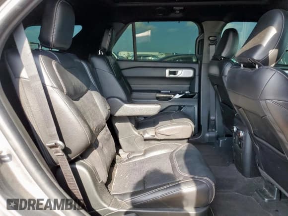 ✅ 2024 Ford Explorer ST • VIN: 1FM5K8GC5RGA20467 • Lot: 65094875. Listed on Copart with 15,636 mi. Free auction sales archive from the USA and detailed vehicle history report at DreamBid. Image 11.
