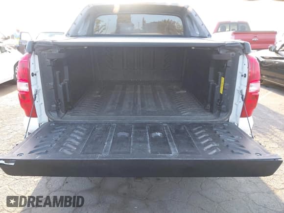 ✅ 2007 Chevrolet Avalanche LTZ • VIN: 3GNEC12J87G109246 • Lot: 41989146. Listed on IAAI with 171,005 mi. Free auction sales archive from the USA and detailed vehicle history report at DreamBid. Image 17.