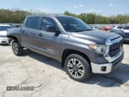 ✅ 2018 Toyota Tundra SR5 • VIN: 5TFEM5F16JX133054 • Лот: 53459035. Опубликован ранее на Copart с пробегом 74 317 миль. Бесплатный доступ к архиву аукционных продаж из США и подробный отчёт об истории автомобиля на DreamBid. Изображение 4.