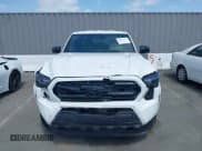 ✅ 2024 Toyota Tacoma SR • VIN: 3TYKD5HNXRT012102 • Лот: 42425765. Опубликован ранее на IAAI с пробегом 3 937 миль. Бесплатный доступ к архиву аукционных продаж из США и подробный отчёт об истории автомобиля на DreamBid. Изображение 12.