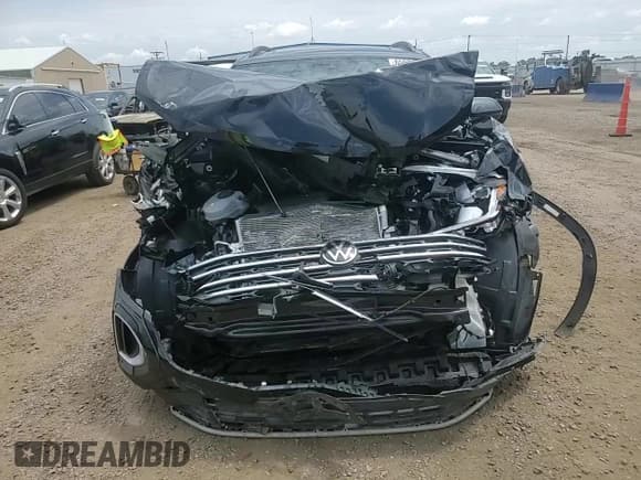 ✅ 2024 Volkswagen Atlas SE • VIN: 1V2KR2CA4RC505368 • Lot: 65954685. Listed on Copart with 17,091 mi. Free auction sales archive from the USA and detailed vehicle history report at DreamBid. Image 14.