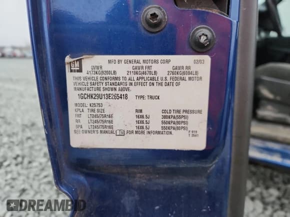 ✅ 2003 Chevrolet Silverado 2500HD LS • VIN: 1GCHK29U13E265418 • Lot: 92708415. Wystawiony na Copart z przebiegiem 211 182 mil. Bezpłatny archiwum sprzedaży aukcyjnych z USA i szczegółowy raport historii pojazdu na DreamBid. Zdjęcie 12.