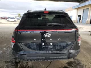 ✅ 2025 Hyundai Kona SEL • VIN: KM8HB3AB5SU231806 • Лот: 91295875. Опубликован ранее на Copart с пробегом 23 287 миль. Бесплатный доступ к архиву аукционных продаж из США и подробный отчёт об истории автомобиля на DreamBid. Изображение 6.