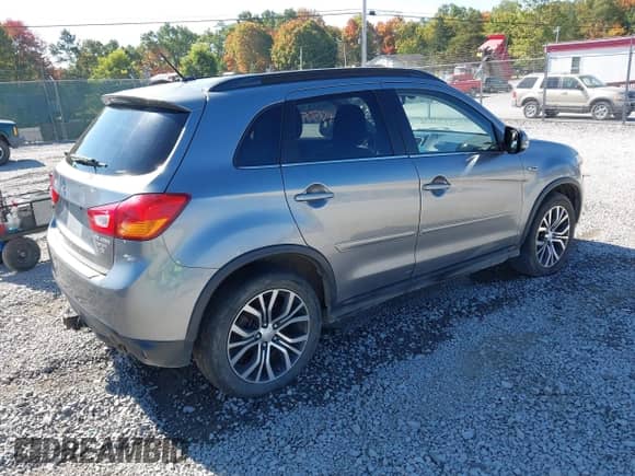 2016 Mitsubishi Outlander SEL с VIN JA4AR4AW2GZ023431, выставлен на аукционе IAAI как лот 43250585 с пробегом 119 669 миль миль и . История ставок и продаж доступна на DreamBid. Изображение 4.