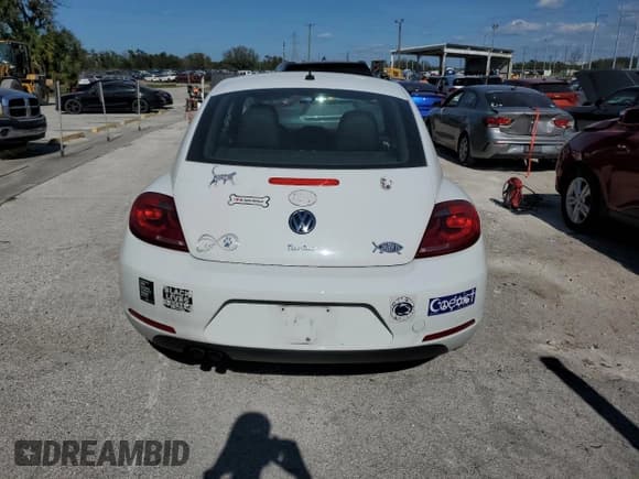 ✅ 2016 Volkswagen Beetle Fleet Edition • VIN: 3VWF17ATXGM619508 • Lot: 77814624. Listed on Copart with 125,982 mi. Free auction sales archive from the USA and detailed vehicle history report at DreamBid. Image 6.