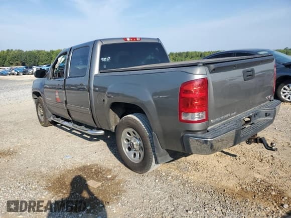✅ 2013 GMC Sierra 1500 SLE • VIN: 3GTP2VEA0DG120731 • Лот: 81667965. Опубликован ранее на Copart с пробегом 205 686 миль. Бесплатный доступ к архиву аукционных продаж из США и подробный отчёт об истории автомобиля на DreamBid. Изображение 2.