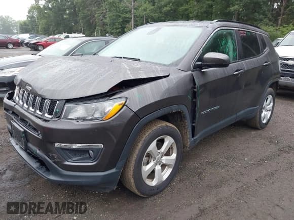 ✅ 2021 Jeep Compass Latitude • VIN: 3C4NJDBB3MT550987 • Lot: 42881959. Wystawiony na IAAI z przebiegiem 48 275 mil. Bezpłatny archiwum sprzedaży aukcyjnych z USA i szczegółowy raport historii pojazdu na DreamBid. Zdjęcie 18.