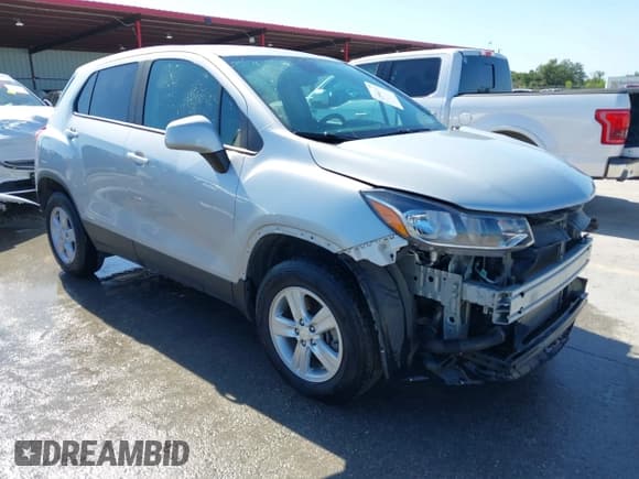 ✅ 2022 Chevrolet Trax LS • VIN: KL7CJNSM5NB503071 • Lot: 42500212. Listed on IAAI with 31,776 mi. Free auction sales archive from the USA and detailed vehicle history report at DreamBid. Image 1.