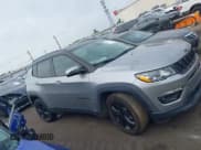 ✅ 2021 Jeep Compass Latitude • VIN: 3C4NJCBB6MT509179 • Lot: 42121942. Wystawiony na IAAI z przebiegiem 63 552 mil. Bezpłatny archiwum sprzedaży aukcyjnych z USA i szczegółowy raport historii pojazdu na DreamBid. Zdjęcie 12.