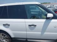 ✅ 2011 Land Rover Range Rover Sport HSE Lux • VIN: SALSK2D49BA704912 • Lot: 42583257. Listed on IAAI with 129,948 mi. Free auction sales archive from the USA and detailed vehicle history report at DreamBid. Image 13.