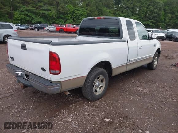 ✅ 2000 Ford F-150 XL • VIN: 2FTRX17L3YCA03228 • Lot: 42262388. Listed on IAAI with 122,929 mi. Free auction sales archive from the USA and detailed vehicle history report at DreamBid. Image 4.