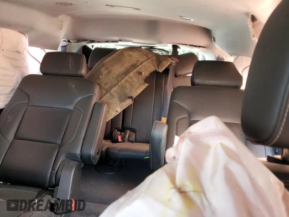 ✅ 2019 Chevrolet Tahoe LT • VIN: 1GNSKBKCXKR284815 • Лот: 57389515. Опубликован ранее на Copart с пробегом 161 799 миль. Бесплатный доступ к архиву аукционных продаж из США и подробный отчёт об истории автомобиля на DreamBid. Изображение 10.