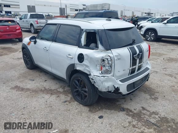 ✅ 2014 MINI Countryman • VIN: WMWZB3C55EWR37874 • Лот: 43033727. Опубликован ранее на IAAI с пробегом 118 961 миль. Бесплатный доступ к архиву аукционных продаж из США и подробный отчёт об истории автомобиля на DreamBid. Изображение 3.