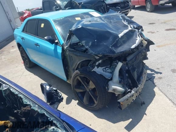 ✅ 2012 Chrysler 300 C • VIN: 2C3CCAET1CH309106 • Lot: 41860729. Listed on IAAI with Not provided. Free auction sales archive from the USA and detailed vehicle history report at DreamBid. Image 1.