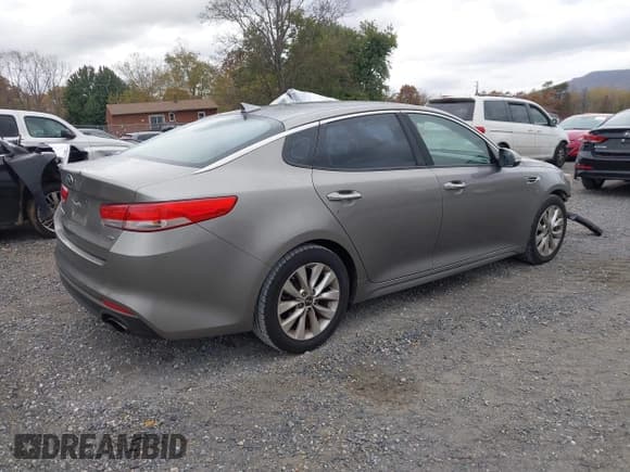 ✅ 2016 Kia Optima EX • VIN: 5XXGU4L33GG041196 • Lot: 43557637. Wystawiony na IAAI z przebiegiem 112 681 mil. Bezpłatny archiwum sprzedaży aukcyjnych z USA i szczegółowy raport historii pojazdu na DreamBid. Zdjęcie 4.