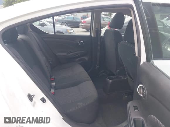 ✅ 2017 Nissan Versa S • VIN: 3N1CN7AP4HL899613 • Лот: 43508440. Опубликован ранее на IAAI с пробегом 106 884 миль. Бесплатный доступ к архиву аукционных продаж из США и подробный отчёт об истории автомобиля на DreamBid. Изображение 8.