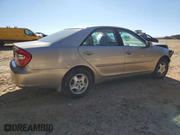 ✅ 2002 Toyota Camry LE • VIN: 4T1BE32K62U504408 • Lot: 92692955. Wystawiony na Copart z przebiegiem 281 932 mil. Bezpłatny archiwum sprzedaży aukcyjnych z USA i szczegółowy raport historii pojazdu na DreamBid. Zdjęcie 3.