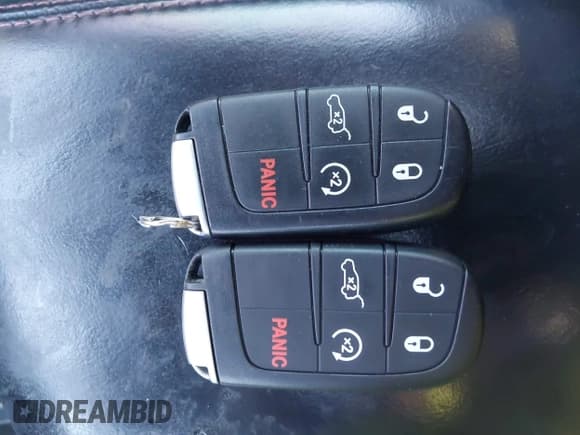 ✅ 2022 Dodge Durango R/T Plus • VIN: 1C4SDJCT2NC101314 • Lot: 43573683. Wystawiony na IAAI z przebiegiem 80 212 mil. Bezpłatny archiwum sprzedaży aukcyjnych z USA i szczegółowy raport historii pojazdu na DreamBid. Zdjęcie 11.