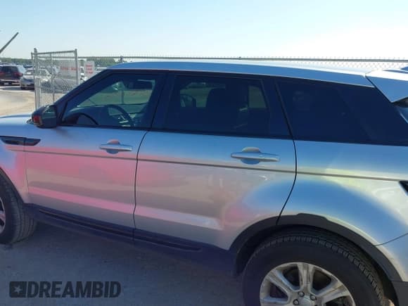 ✅ 2018 Land Rover Range Rover Evoque SE • VIN: SALVP2RX8JH322586 • Лот: 43195832. Опубликован ранее на IAAI с пробегом 73 971 миль. Бесплатный доступ к архиву аукционных продаж из США и подробный отчёт об истории автомобиля на DreamBid. Изображение 14.
