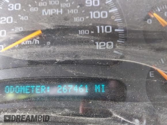 ✅ 2003 Chevrolet Silverado 2500HD LT • VIN: 1GCHK29133E152205 • Lot: 43109431. Wystawiony na IAAI z przebiegiem 267 461 mil. Bezpłatny archiwum sprzedaży aukcyjnych z USA i szczegółowy raport historii pojazdu na DreamBid. Zdjęcie 7.