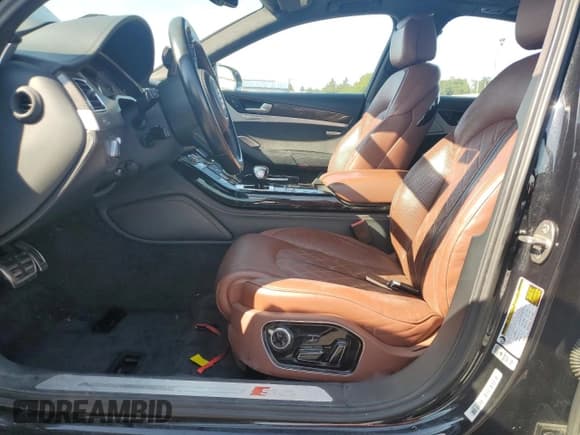 ✅ 2015 Audi S8 • VIN: WAUK2AFD2FN001887 • Lot: 71098565. Listed on Copart with Not provided. Free auction sales archive from the USA and detailed vehicle history report at DreamBid. Image 7.