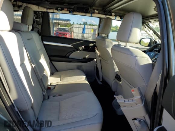 ✅ 2018 Toyota Highlander LE Plus • VIN: 5TDBZRFH3JS909509 • Lot: 81034225. Listed on Copart with 90,768 mi. Free auction sales archive from the USA and detailed vehicle history report at DreamBid. Image 11.