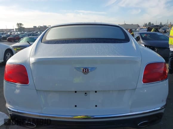 ✅ 2017 Bentley Continental GT • VIN: SCBFH7ZA2HC060883 • Lot: 41471595. Listed on IAAI with 45,783 mi. Free auction sales archive from the USA and detailed vehicle history report at DreamBid. Image 17.