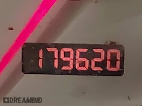 ✅ 2005 Saturn VUE • VIN: 5GZCZ63445S870686 • Lot: 41303646. Wystawiony na IAAI z przebiegiem 179 620 mil. Bezpłatny archiwum sprzedaży aukcyjnych z USA i szczegółowy raport historii pojazdu na DreamBid. Zdjęcie 7.