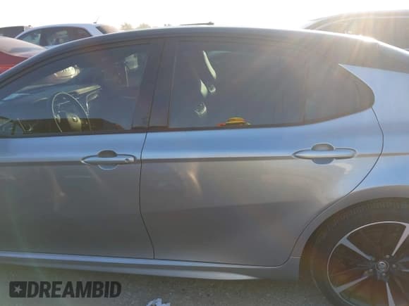 ✅ 2019 Toyota Camry XSE • VIN: 4T1BZ1HK5KU025834 • Lot: 43431637. Listed on IAAI with 155,298 mi. Free auction sales archive from the USA and detailed vehicle history report at DreamBid. Image 14.