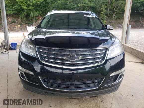 ✅ 2017 Chevrolet Traverse LT • VIN: 1GNKRGKD4HJ151685 • Lot: 62734104. Wystawiony na Copart z przebiegiem 180 572 mil. Bezpłatny archiwum sprzedaży aukcyjnych z USA i szczegółowy raport historii pojazdu na DreamBid. Zdjęcie 5.