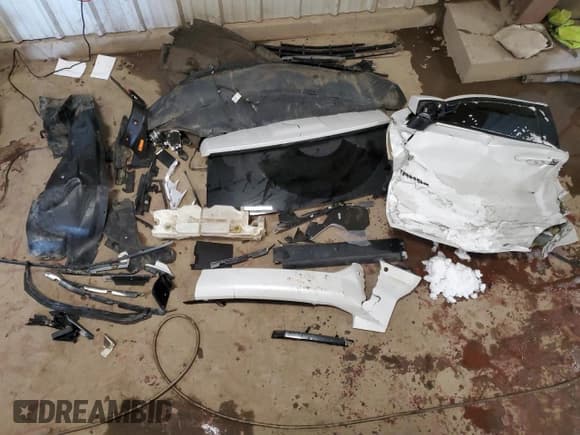 ✅ 2022 Chevrolet Tahoe RST • VIN: 1GNSKRKL3NR174170 • Лот: 84464384. Опубликован ранее на Copart с пробегом Не указан. Бесплатный доступ к архиву аукционных продаж из США и подробный отчёт об истории автомобиля на DreamBid. Изображение 13.