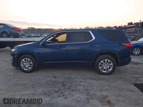 ✅ 2022 Chevrolet Traverse LS • VIN: 1GNERFKW7NJ174544 • Lot: 43052667. Wystawiony na IAAI z przebiegiem 90 705 mil. Bezpłatny archiwum sprzedaży aukcyjnych z USA i szczegółowy raport historii pojazdu na DreamBid. Zdjęcie 14.