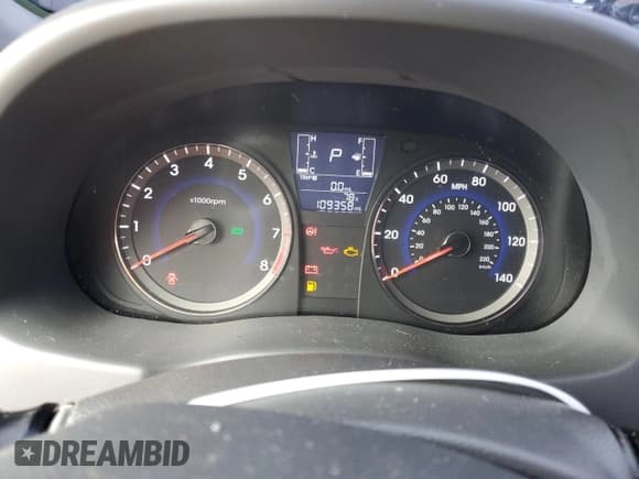 ✅ 2017 Hyundai Accent SE • VIN: KMHCT4AE0HU319162 • Лот: 74783734. Опубликован ранее на Copart с пробегом 109 358 миль. Бесплатный доступ к архиву аукционных продаж из США и подробный отчёт об истории автомобиля на DreamBid. Изображение 9.