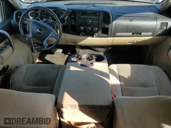 ✅ 2008 GMC Sierra 1500 SLE1 • VIN: 1GTEC19JX8Z112696 • Лот: 84477245. Опубликован ранее на Copart с пробегом 239 188 миль. Бесплатный доступ к архиву аукционных продаж из США и подробный отчёт об истории автомобиля на DreamBid. Изображение 8.