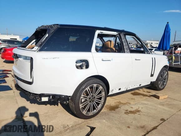 ✅ 2024 Land Rover Range Rover SE • VIN: SALKP9E98RA230644 • Лот: 70317695. Опубликован ранее на Copart с пробегом 17 106 миль. Бесплатный доступ к архиву аукционных продаж из США и подробный отчёт об истории автомобиля на DreamBid. Изображение 3.