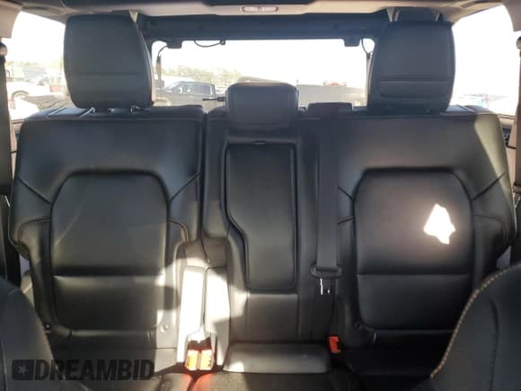 ✅ 2024 Ford Bronco Badlands • VIN: 1FMEE9BPXRLA90299 • Lot: 47808985. Listed on Copart with 2,541 mi. Free auction sales archive from the USA and detailed vehicle history report at DreamBid. Image 10.