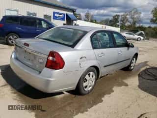 2005 Chevrolet Malibu z VIN 1G1ZS52F55F203981, wystawiony jako Copart lot #71843474 z przebiegiem Nie podano mil oraz Nie do naprawy • Non repairable. Historia ofert i sprzedaży dostępna na DreamBid. Obrazek 3.