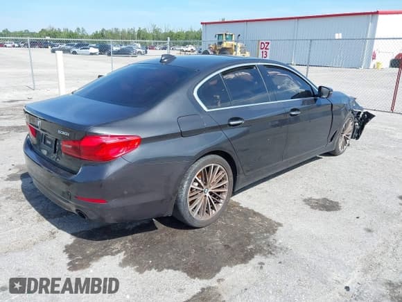 ✅ 2017 BMW 5 Series 530i • VIN: WBAJA5C32HG894488 • Lot: 42673148. Listed on IAAI with 150,326 mi. Free auction sales archive from the USA and detailed vehicle history report at DreamBid. Image 4.