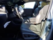 ✅ 2023 Lexus RZ 450e Premium • VIN: JTJAAAAB3PA004777 • Lot: 86450044. Wystawiony na Copart z przebiegiem 37 919 mil. Bezpłatny archiwum sprzedaży aukcyjnych z USA i szczegółowy raport historii pojazdu na DreamBid. Zdjęcie 7.