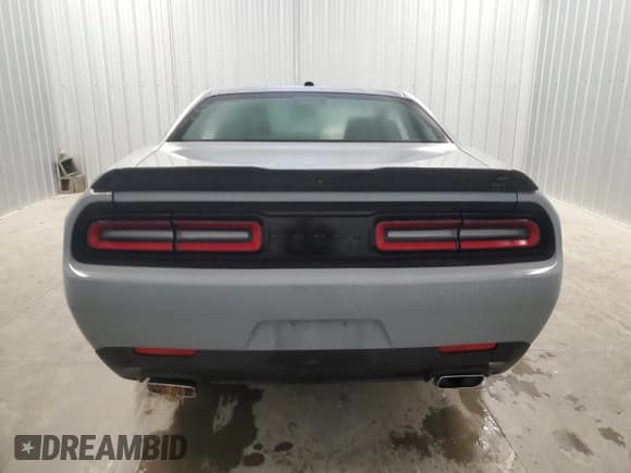 ✅ 2022 Dodge Challenger SXT • VIN: 2C3CDZGG0NH23099X • Lot: 84940714. Wystawiony na Copart z przebiegiem 56 676 mil. Bezpłatny archiwum sprzedaży aukcyjnych z USA i szczegółowy raport historii pojazdu na DreamBid. Zdjęcie 6.